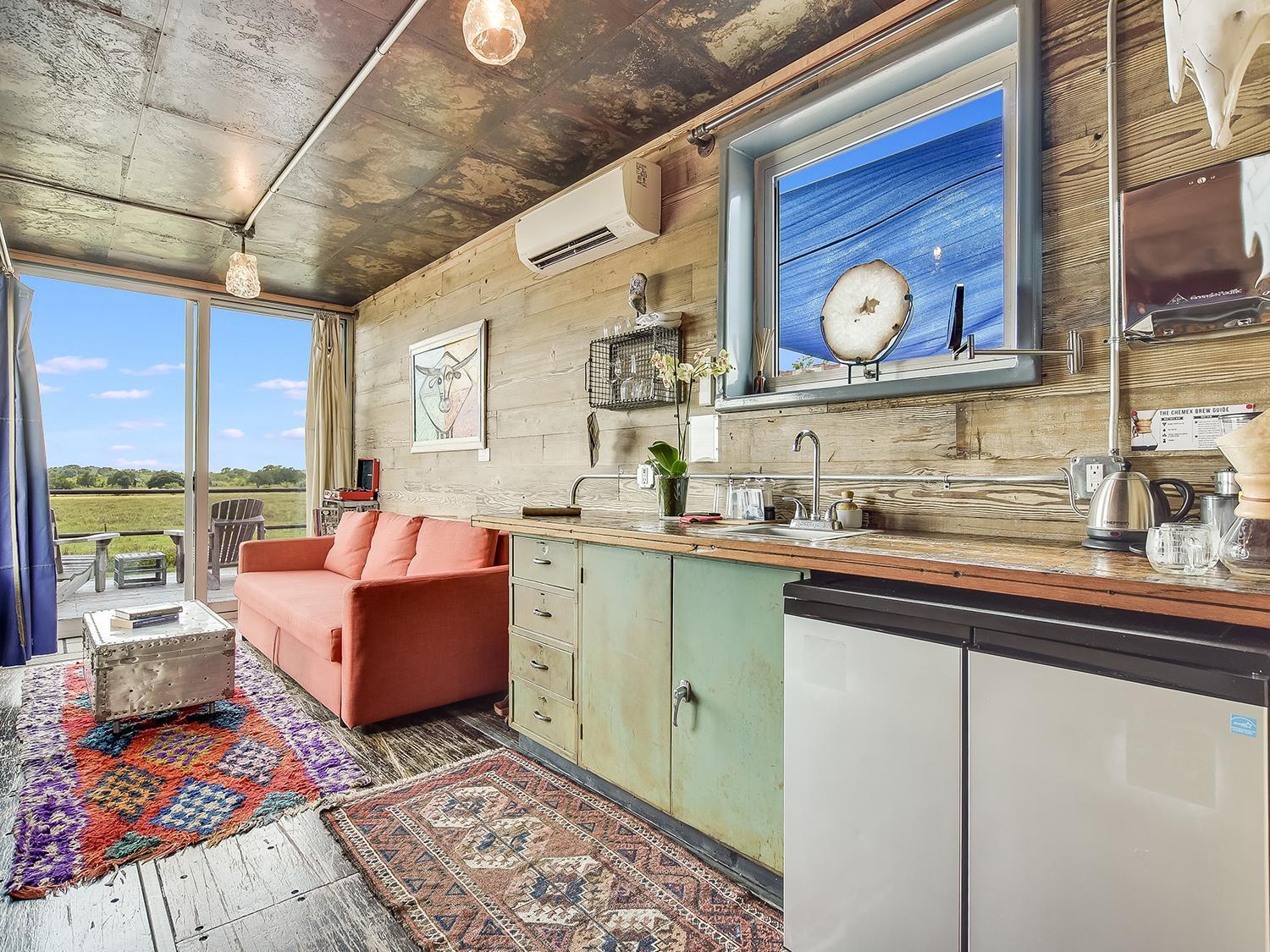 Flophouze Shipping Container Hotel Round Top Quarto foto